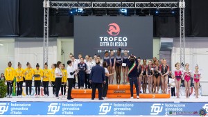 podio jr sfe05779 copia simone ferraro ph